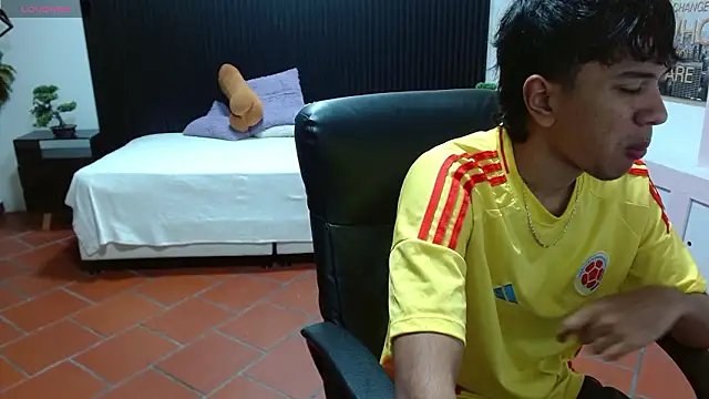 Snapshot of markbowie chatting on 8, 2, 2026 markbowie online show from 8, 2, 2026