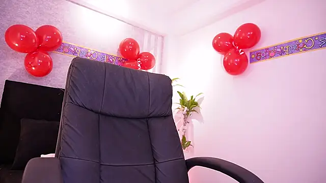 lily cash1 online show from 25, 10, 2025