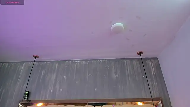 Foxxy Doll online show from 15, 4, 2026