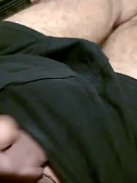 Snapshot of bullut06 chatting on 4, 11, 2025 bullut06 online show from 4, 11, 2025