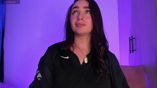 scarlett Collinss online show from 26, 11, 2025