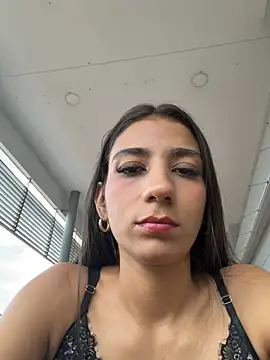 -juicy  online show from 3, 5, 2026