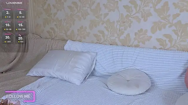 Angell Wild online show from 30, 10, 2025