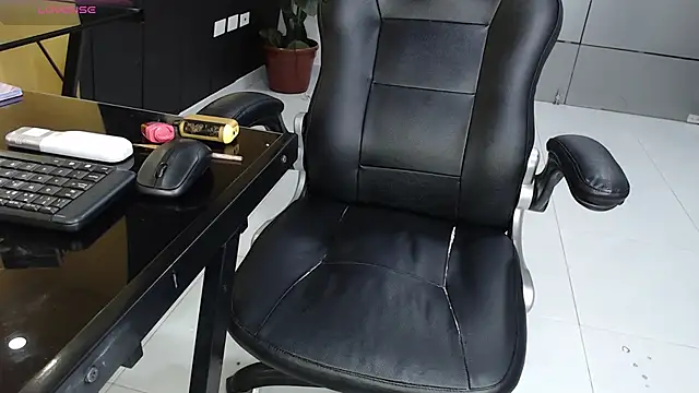 VioletLux online show from 4, 12, 2025