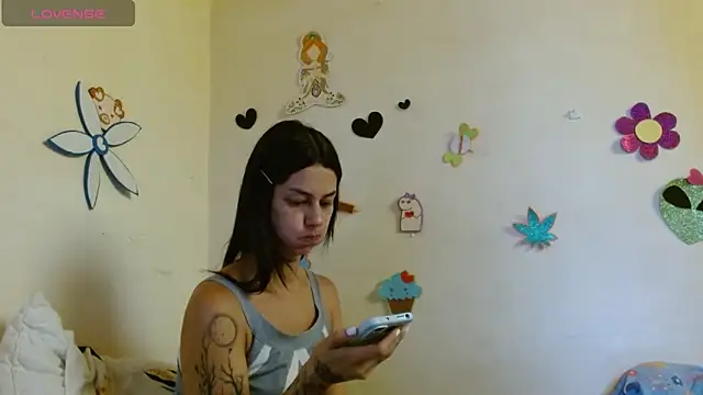 Snapshot of Akasha001 chatting on 8, 10, 2025 Akasha001 online show from 8, 10, 2025