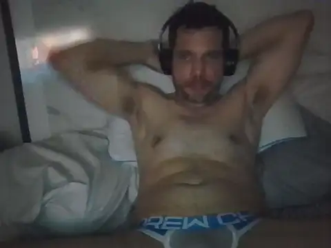 Snapshot of cloudsnfun chatting on 5, 4, 2026 cloudsnfun online show from 5, 4, 2026