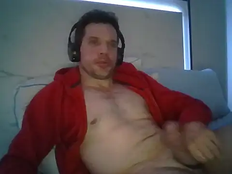 Snapshot of cloudsnfun chatting on 11, 4, 2026 cloudsnfun online show from 11, 4, 2026