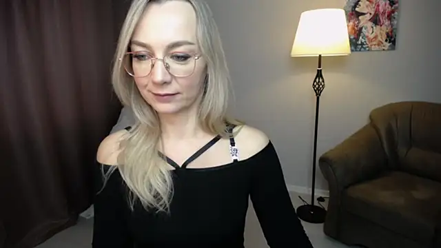 Ava Elior online show from 16, 10, 2025