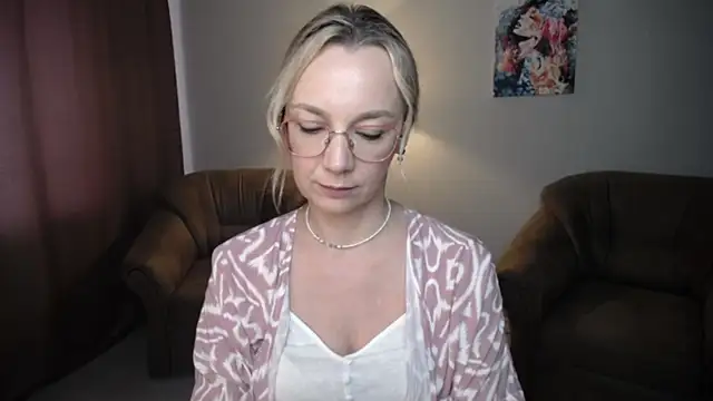 Ava Elior online show from 5, 7, 2026