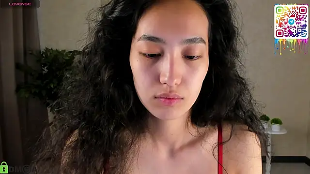 Snapshot of FlirtyAura chatting on 6, 5, 2026 FlirtyAura online show from 6, 5, 2026