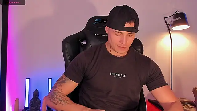 Snapshot of connorsmiith chatting on 6, 7, 2026 connorsmiith online show from 6, 7, 2026