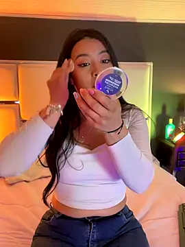 BellaFernandez   online show from 8, 11, 2025