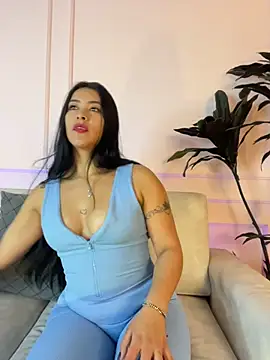 BellaFernandez   online show from 3, 8, 2026