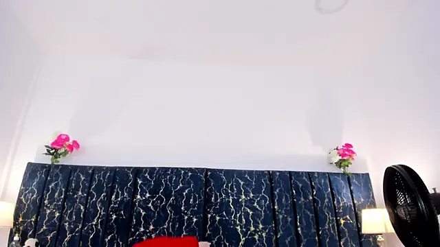 Snapshot of katte_landerr chatting on 29, 5, 2026 katte landerr online show from 29, 5, 2026