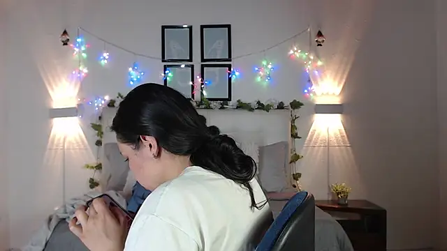 Megan 05  online show from 16, 3, 2026