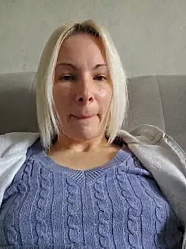 Snapshot of Sunny-Sin chatting on 2, 2, 2026 Sunny-Sin online show from 2, 2, 2026