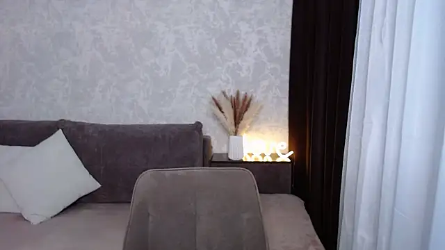 Snapshot of IrisJones chatting on 2, 6, 2026 IrisJones online show from 2, 6, 2026