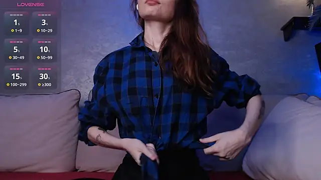 Snapshot of just_vvv chatting on 29, 11, 2025 just vvv online show from 29, 11, 2025