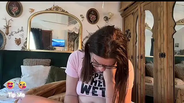 Snapshot of _Melia_ chatting on 27, 6, 2026 Melia online show from 27, 6, 2026