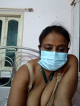 Snapshot of Barna_Love chatting on 13, 9, 2025 Barna Love online show from 13, 9, 2025
