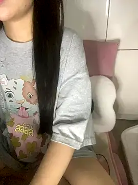 Snapshot of RubyBerry chatting on 8, 10, 2025 RubyBerry online show from 8, 10, 2025