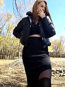 Snapshot of YOOUR_EVAA chatting on 8, 10, 2025 YOOUR EVAA online show from 8, 10, 2025