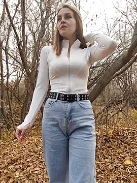 Snapshot of YOOUR_EVAA chatting on 29, 10, 2025 YOOUR EVAA online show from 29, 10, 2025