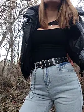 Snapshot of YOOUR_EVAA chatting on 15, 11, 2025 YOOUR EVAA online show from 15, 11, 2025