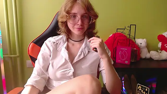 Snapshot of juicyPenny chatting on 19, 6, 2026 juicyPenny online show from 19, 6, 2026