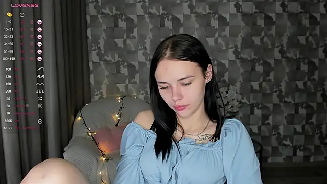 Snapshot of Kseni_a chatting on 19, 12, 2025 Kseni a online show from 19, 12, 2025