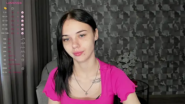 Snapshot of Kseni_a chatting on 20, 12, 2025 Kseni a online show from 20, 12, 2025