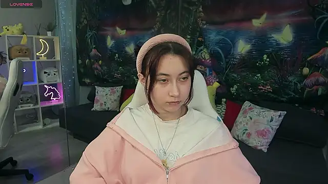 ClaraParks online show from 4, 2, 2026