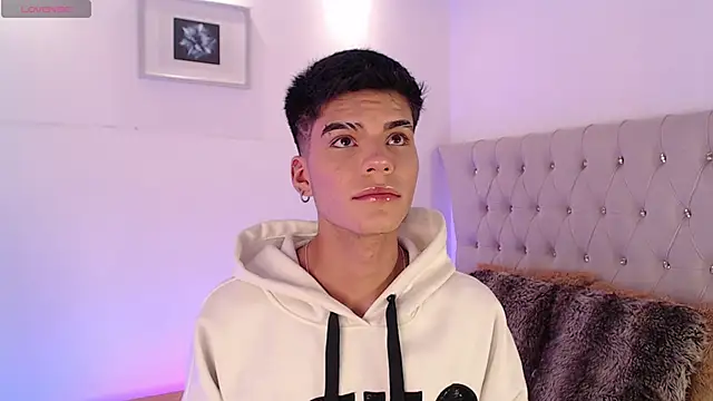 Dulcey  online show from 8, 11, 2025