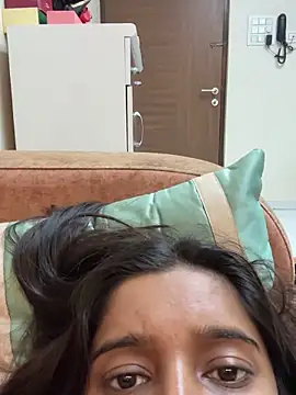 Snapshot of desitease chatting on 13, 10, 2025 desitease online show from 13, 10, 2025