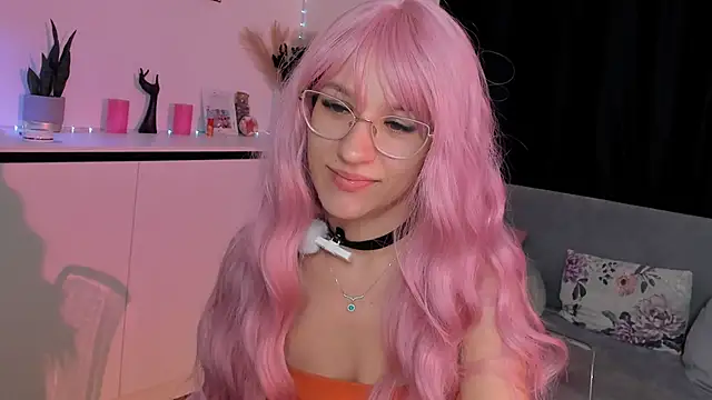 EvaBllake online show from 4, 10, 2025