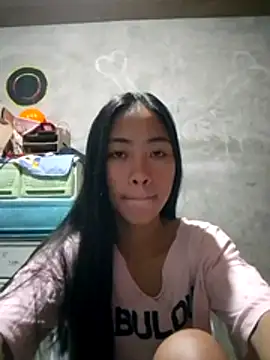 Snapshot of SweetMissPinay18 chatting on 23, 5, 2026 SweetMissPinay18 online show from 23, 5, 2026
