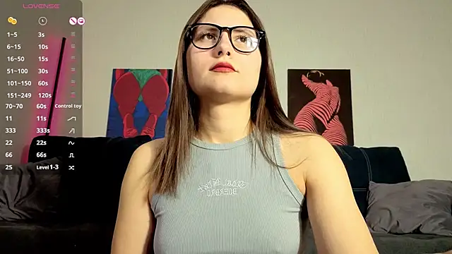 Snapshot of TrixiBell chatting on 23, 12, 2025 TrixiBell online show from 23, 12, 2025