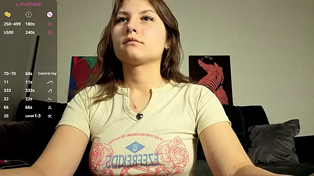 Snapshot of TrixiBell chatting on 10, 1, 2026 TrixiBell online show from 10, 1, 2026