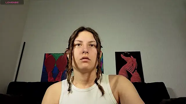 Snapshot of TrixiBell chatting on 12, 5, 2026 TrixiBell online show from 12, 5, 2026