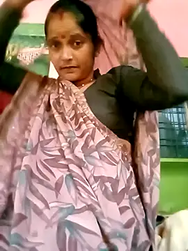 Snapshot of Cutreet chatting on 14, 12, 2025 Cutreet online show from 14, 12, 2025