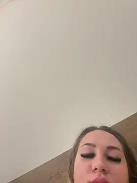 NellyExtraa online show from 6, 3, 2026