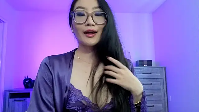 Aliciaz3 online show from 18, 9, 2025