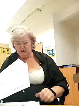 Snapshot of TerezaVelvet chatting on 7, 10, 2025 TerezaVelvet online show from 7, 10, 2025