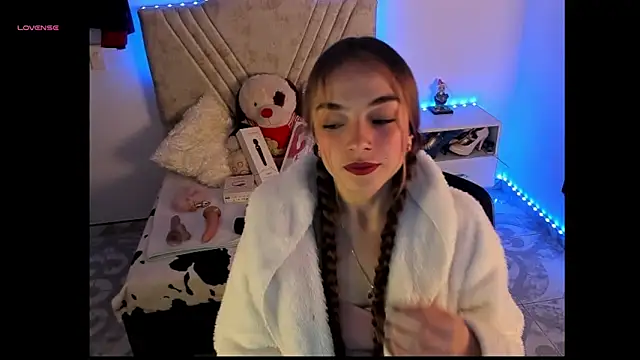 Mia Victoria22 online show from 18, 4, 2026