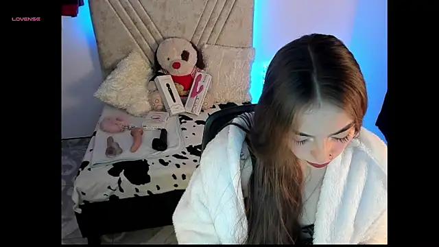 Mia Victoria22 online show from 21, 4, 2026