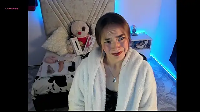 Mia Victoria22 online show from 21, 4, 2026