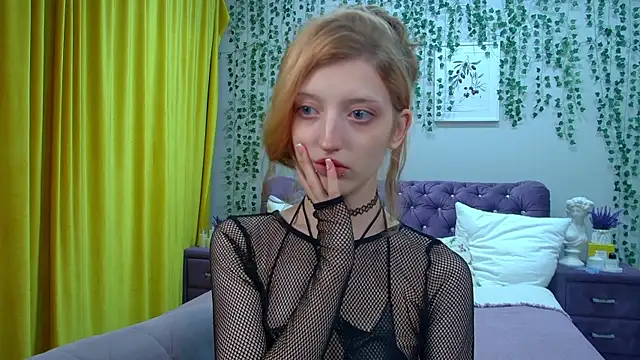 Snapshot of MistyMarlo chatting on 13, 10, 2025 MistyMarlo online show from 13, 10, 2025