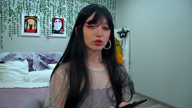 Snapshot of MistyMarlo chatting on 4, 11, 2025 MistyMarlo online show from 4, 11, 2025