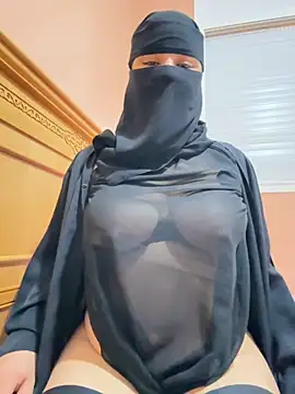 Snapshot of _Laiali_ chatting on 15, 9, 2025 Laiali online show from 15, 9, 2025