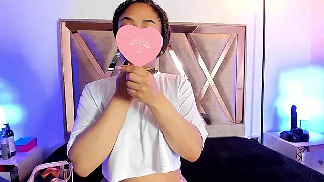 Snapshot of Katy_ortiiz chatting on 13, 11, 2025 Katy ortiiz online show from 13, 11, 2025